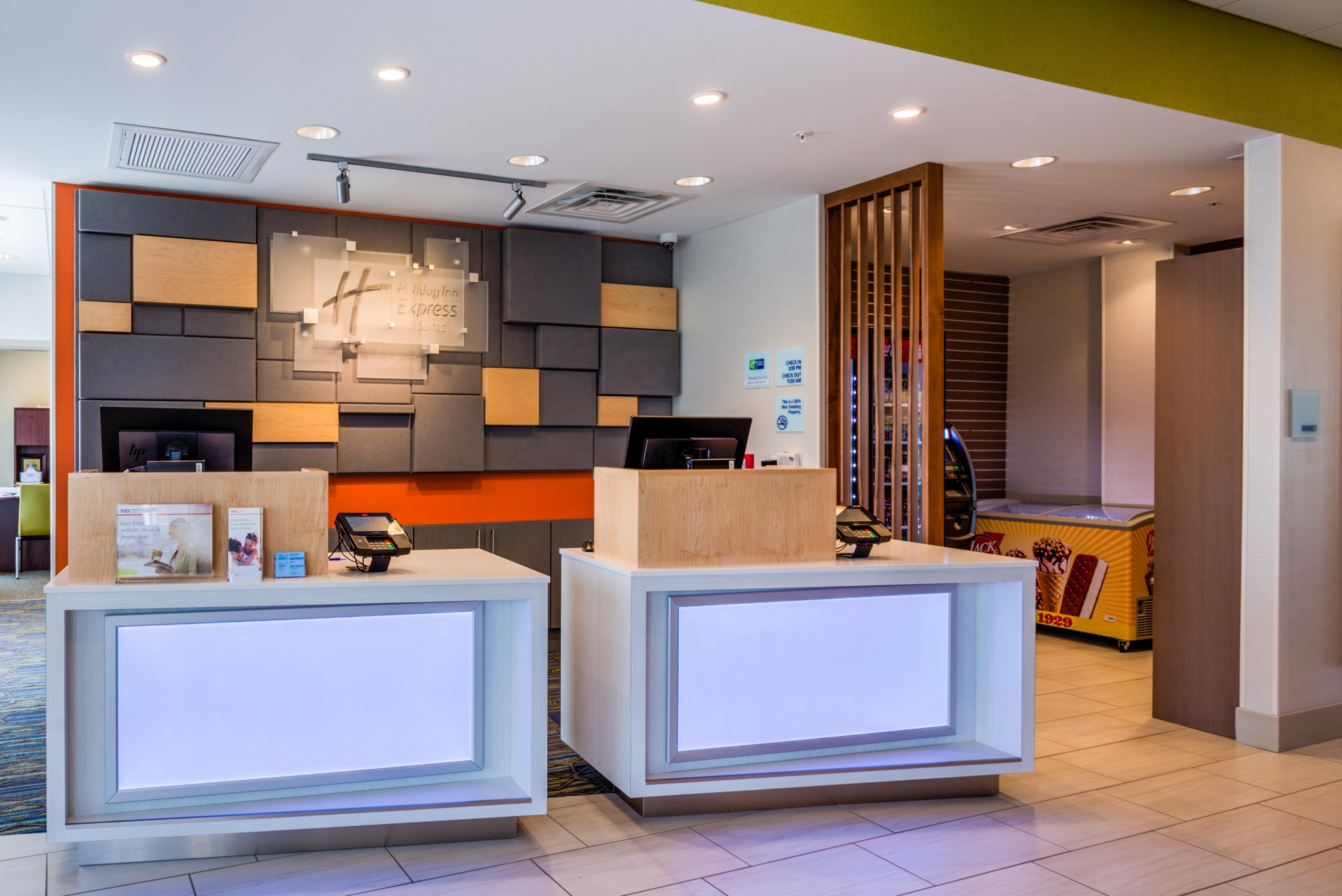 Holiday Inn Express & Suites Reedsville - State Coll Area, An Ihg Hotel Eksteriør bilde