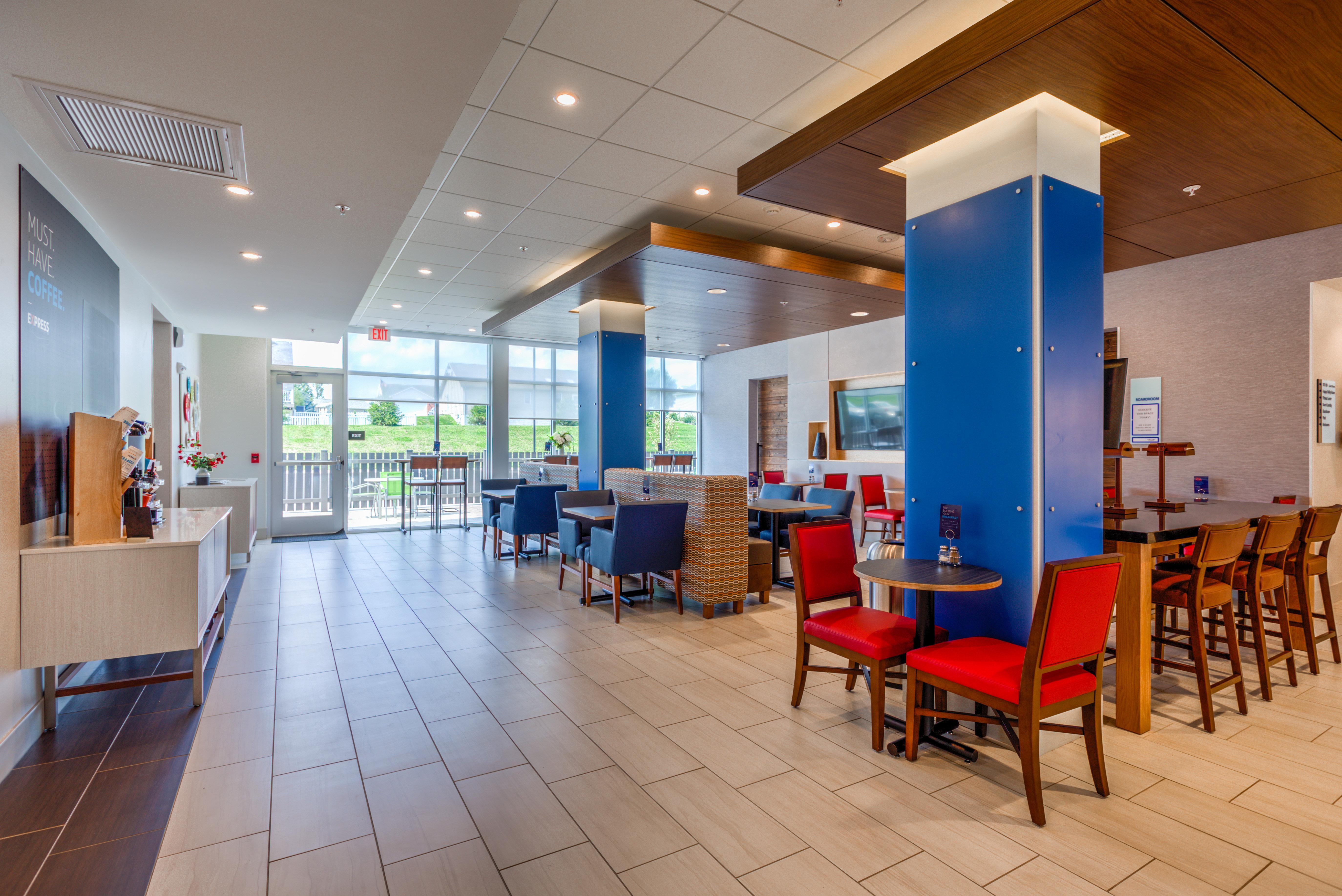 Holiday Inn Express & Suites Reedsville - State Coll Area, An Ihg Hotel Eksteriør bilde